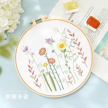 Cargar imagen en el visor de la galería, Pastel Floral Design Hand Embroidery DIY Kit 20cm
