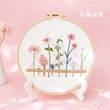 Cargar imagen en el visor de la galería, Pastel Floral Design Hand Embroidery DIY Kit 20cm