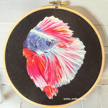 Load image into Gallery viewer, Original Thread Painting - Beta Fish - Embroidery size 8” hoop