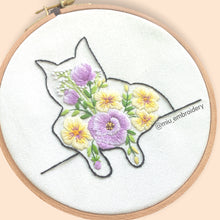 Charger l'image dans la galerie, Floral Cat 1 PDF Embroidery Pattern + Video Tutorial