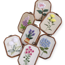 Load image into Gallery viewer, Beginners 3D Flowers Hand Embroidery DIY Kit 15cm