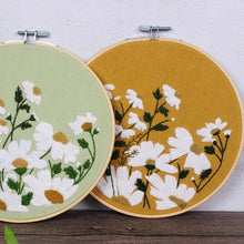 Load image into Gallery viewer, Beginners Daisy Hand Embroidery DIY Kit 20cm