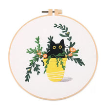 Load image into Gallery viewer, Black Cat Modern Hand Embroidery Kit 20cm