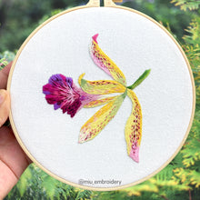 Charger l'image dans la galerie, Blossom #1 Orchid PDF Embroidery Pattern + Video Tutorial