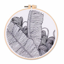 Charger l&#39;image dans la galerie, Drawing Outline Practice Hand Embroidery DIY Kit 20cm
