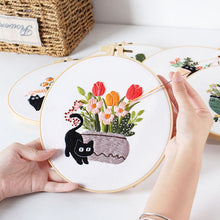 Cargar imagen en el visor de la galería, Black Cat &amp; Flower Pot Hand Embroidery DIY Kit 20cm
