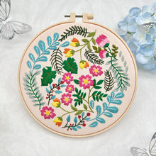 Charger l&#39;image dans la galerie, Charming White Rabbit Flowers Hand Embroidery DIY Kit 20cm
