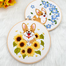 Cargar imagen en el visor de la galería, Adorable Corgi Dog &amp; Flowers Hand Embroidery DIY Kit 20cm
