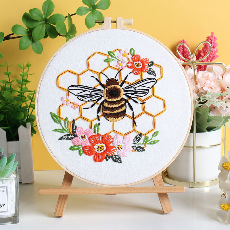 Flowers & Bee Scenery Embroidery DIY Kit 20cm