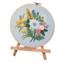 Charger l&#39;image dans la galerie, Beginners Flower Bouquet DIY Hand Embroidery Kit 20cm
