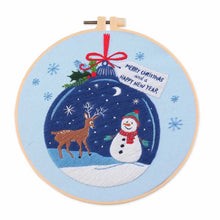 Cargar imagen en el visor de la galería, Bolas de nieve navideñas DIY Kit de bordado a mano 20cm
