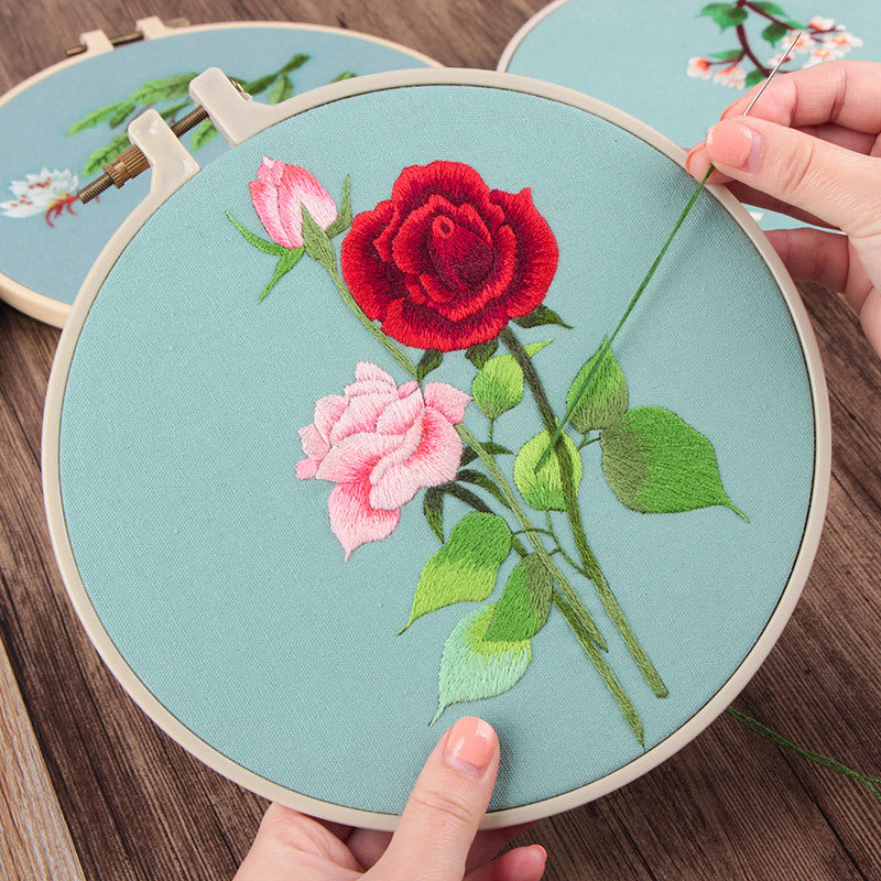 Red Roses Hand Embroidery Kit (Long & Short Stitch) – MiuEmbroidery