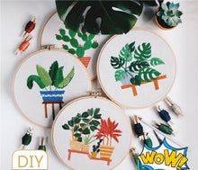 Charger l&#39;image dans la galerie, House Plants Hand Embroidery Kit 20cm
