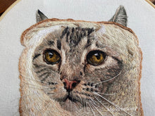 Cargar imagen en el visor de la galería, Retrato detallado de mascota - Regalo de bordado a mano hecho a medida (a partir de $ 130)
