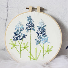 Charger l&#39;image dans la galerie, Beginners 3D Flowers Hand Embroidery DIY Kit 15cm

